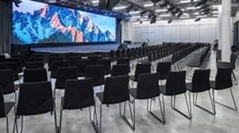 locação de móveis para eventos - aluguel de cadeiras para congressos em curitiba